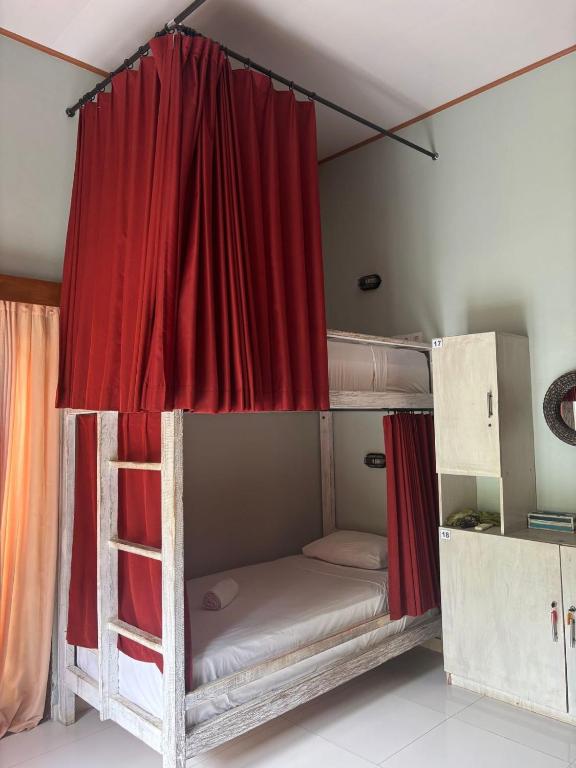 Bed in 8-Bed Mixed Dorm
